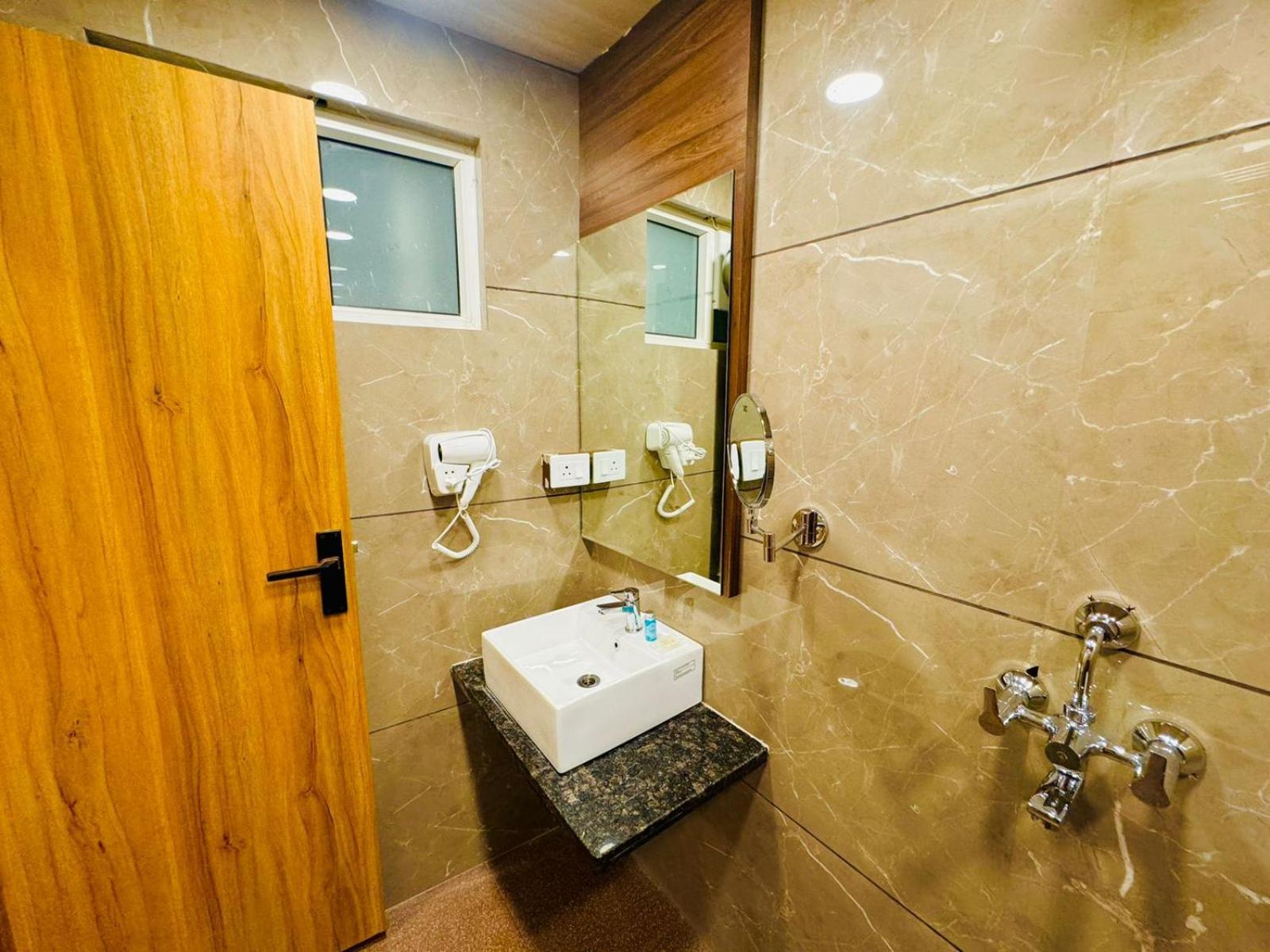 Hotel Najaf Palace Ατζμέρ Εξωτερικό φωτογραφία