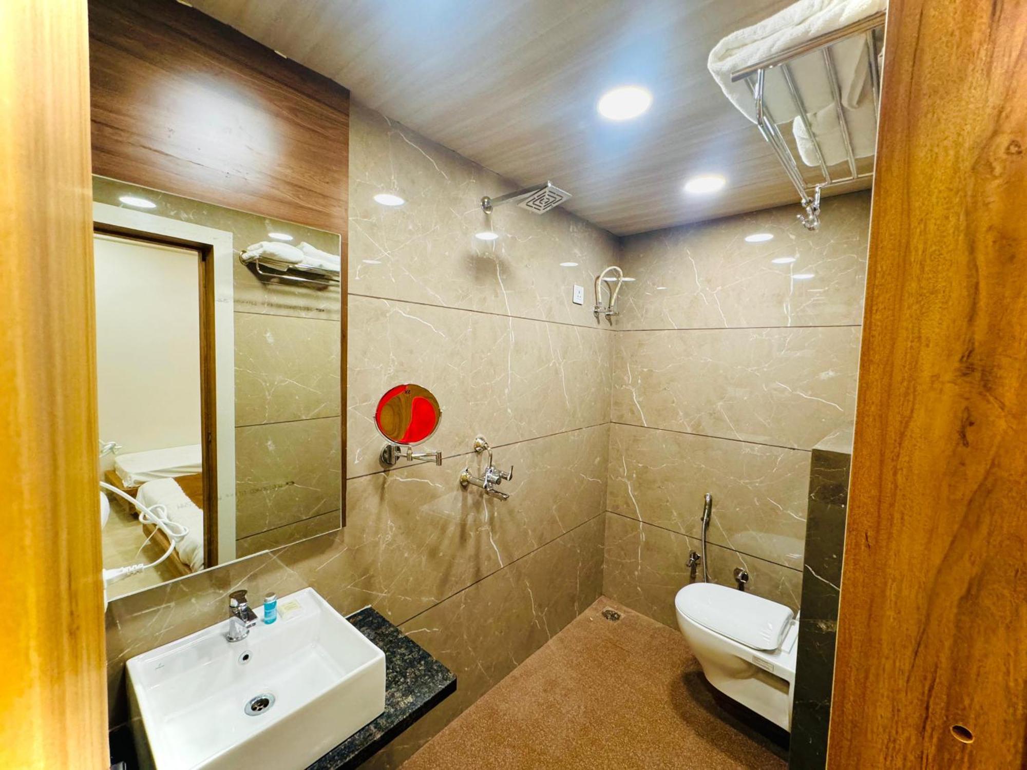 Hotel Najaf Palace Ατζμέρ Εξωτερικό φωτογραφία